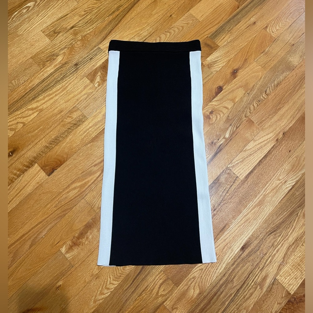 MICHAEL Michael Kors Black and White Pencil Skirt